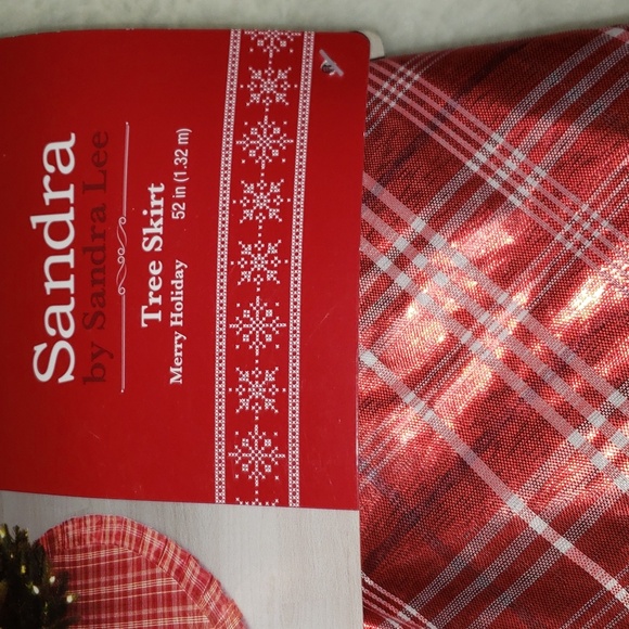 Christmas Tree Skirt by Sandra Lee - Picture 4 of 4